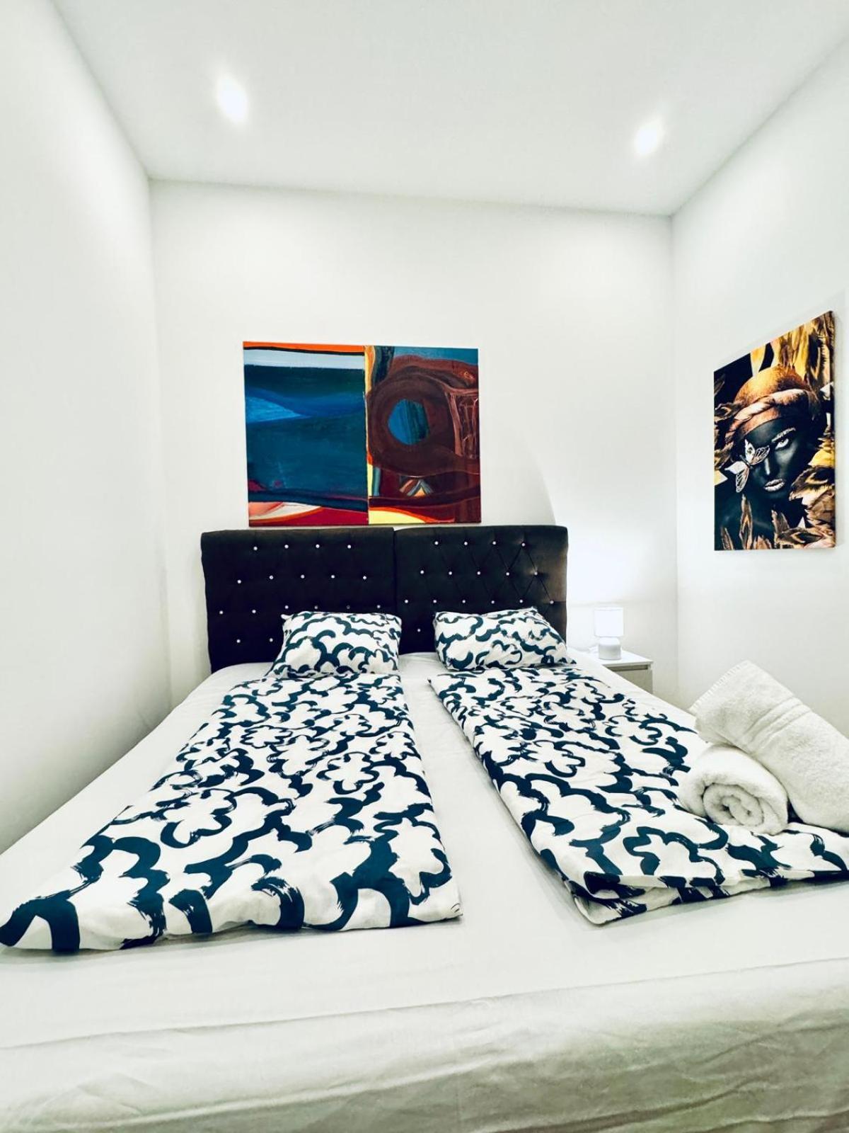 Apartment Convenient 4br Shared For 11p, 10 Min To Atzgersdorf Wien