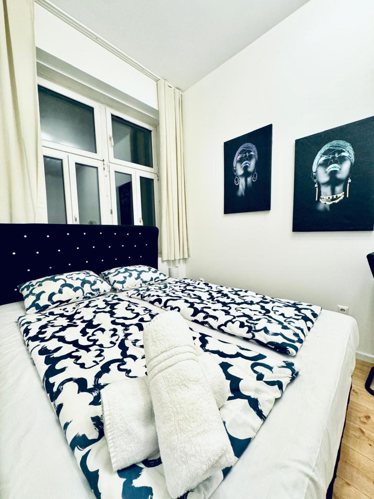 Apartment Convenient 4br Shared For 11p, 10 Min To Atzgersdorf Wien