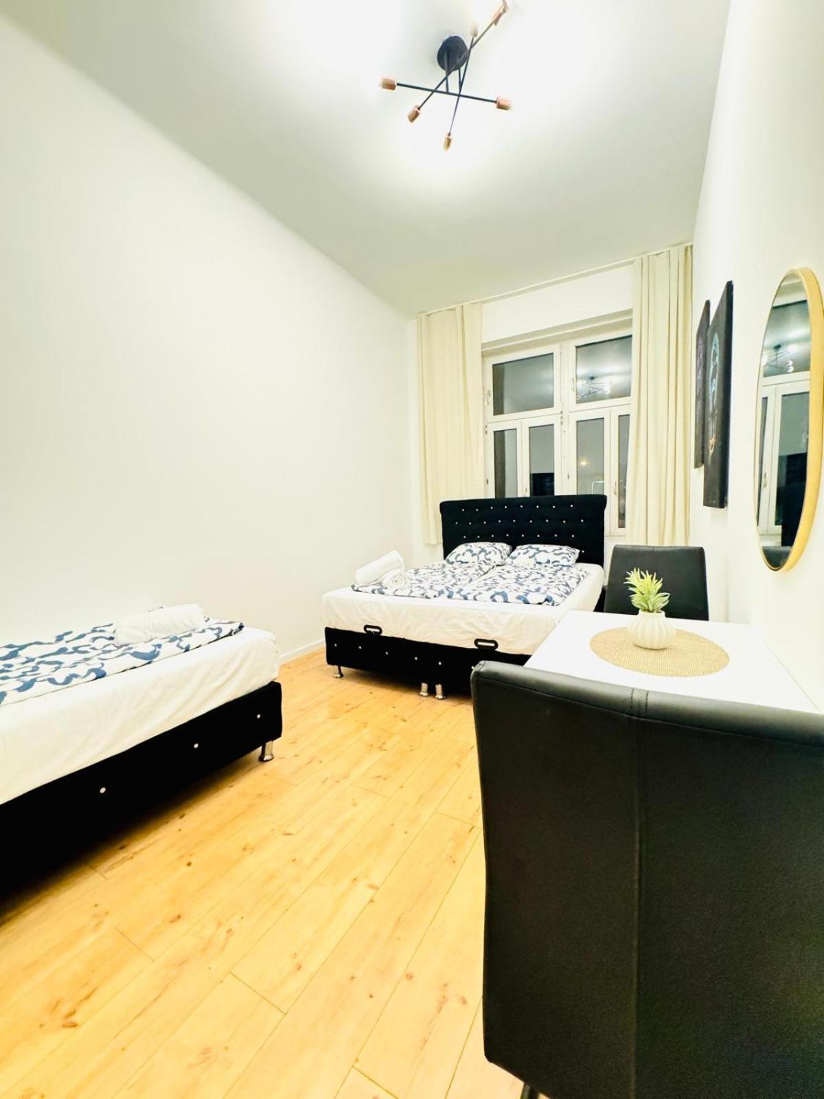 Convenient 4br Shared For 11p, 10 Min To Atzgersdorf Apartment Wien