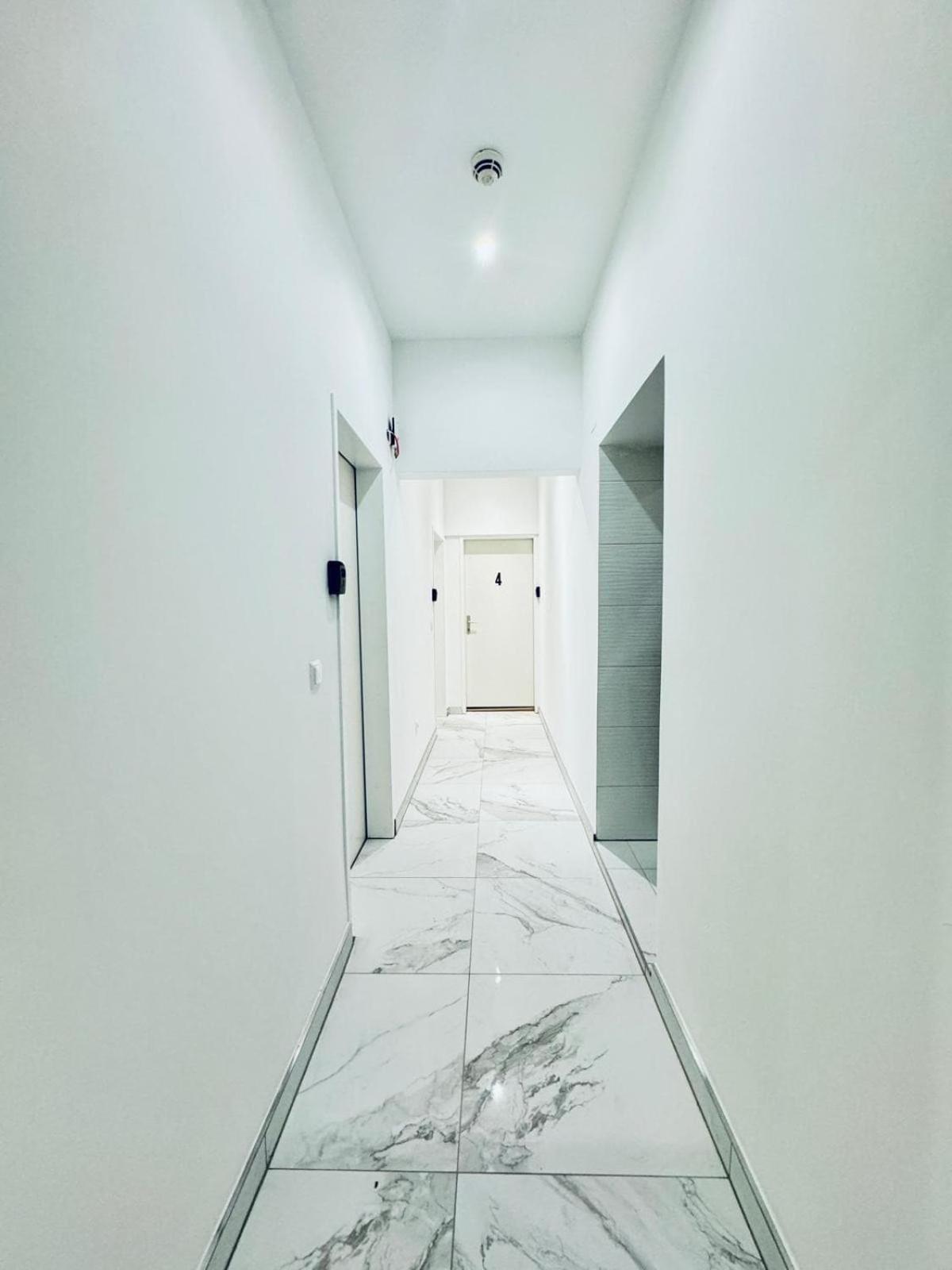 Convenient 4br Shared For 11p, 10 Min To Atzgersdorf Wien